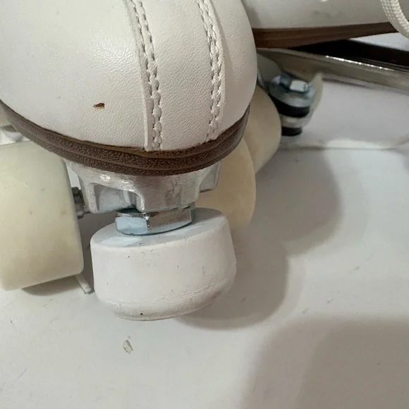 Papaison Professional Quad Roller Skates, which are for indoor and outdoor use - Picture 5 of 10